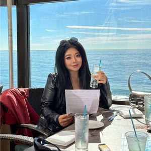 Meet your Posher, Xiaobei